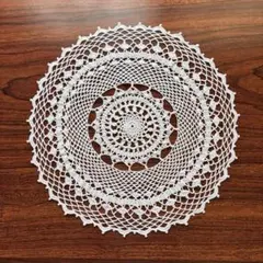 ドイリー　テーブルセンター　レース編み　ハンドメイド