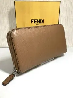 FENDI フェンディ　セレリア　レザー　ラウンドファスナー　長財布　ブラウン系