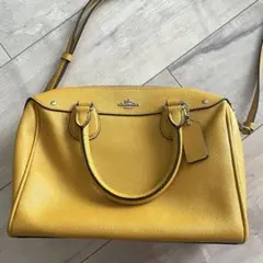 COACH コーチ　ミニボストン　イエロー　黄色　着回し　差し色　大人気　お洒落