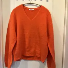 BEAUTY&YOUTH オレンジ Vネック ニット