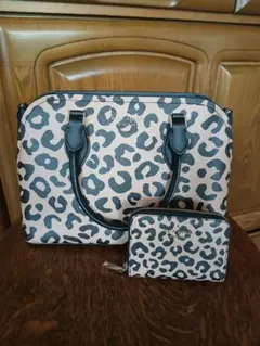 Kate Spade レオパード柄バッグ＆財布セットのサムネイル