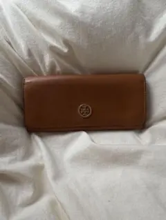 トリーバーチ ブラウン 二つ折り財布 ファスナー付き