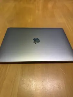 Apple MacBook Pro 2020 本体