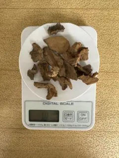 ベトナム・フーソン産沈香 聞香用 香木 六国五味 希少品 6.2g - メルカリ
