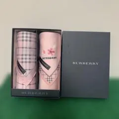 バーバリー　ノバチェック柄　桜刺繍入り　ハンカチ2枚ギフトセット