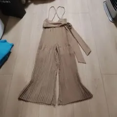 ベージュ プリーツ オールインワン
