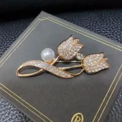 チューリップデザイン ブローチ