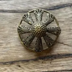 アメリカヴィンテージ ゴールドカラーメッシュドーム型フラワーブローチ