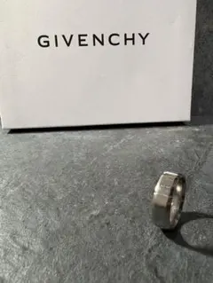 Givenchyリング23号前後