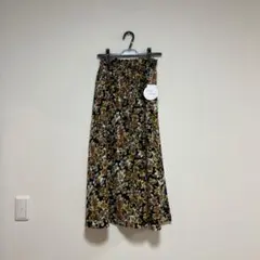 【新品タグ付き】ロングスカートのサムネイル