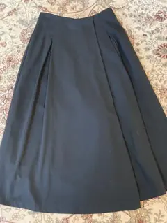 黒のキュロットスカート