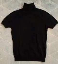 UNIQLO ブラック 半袖タートルネックセーター