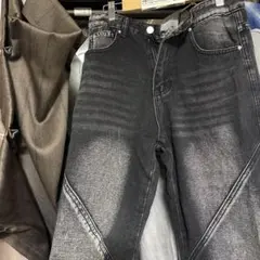 ブラックフェードデニムパンツ