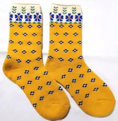 レトロフラワー柄　白×黄　裏起毛ルームソックス　新品未使用品　暖か　温か　靴下