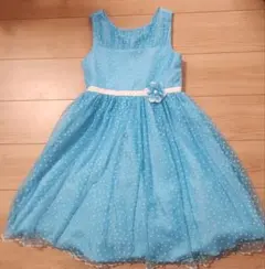 水玉模様の水色フォーマルドレス