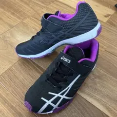 21センチ子供靴asics キッズ スポーツシューズ 黒/紫体育館