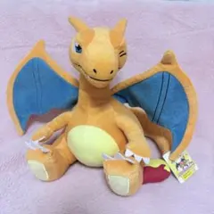 ポケットモンスター　しっぽみてみて！ でっかいぬいぐるみ〜リザードン・ピチュー〜