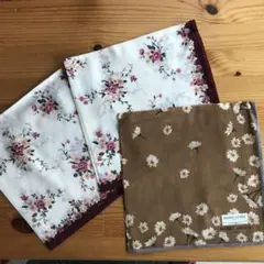 新品未使用　ハーディエイミス　HARDY AMIES 花柄ハンカチ3枚セットのサムネイル