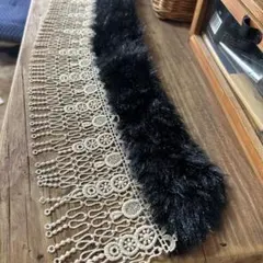 フリンジ付きレース生地 黒とアイボリー　つけ襟　アンティーク　高級レース