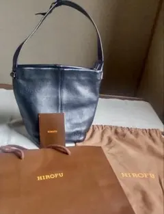 HIROFU レザー ワンショルダーバッグ 黒【美品・保存袋ほか付属品全揃い】