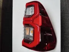 ハイラックス タイトヨタ純正 テールランプ 右 中古 - メルカリ