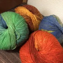 カラフルグラデーションウールヤーン4玉