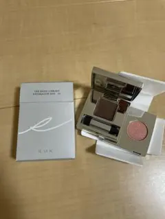 ザ　ベージュライブラリー　アイシャドウデュオ　05 オーセンティックブラウン