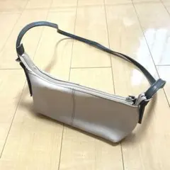 【最終価格】ショルダーバッグ（大人気ライトグレー）送料無料‼︎匿名配送‼︎