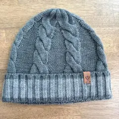 ウール混ケーブル編みニットキャップ グレー