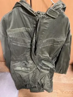 オリーブグリーン ミリタリージャケット フード付き
