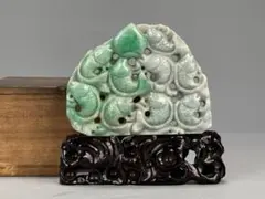 XUJ14-1A5　中国美術　翡翠　刻魚文桃形置物　縁起物　時代　ヒスイ置物 XUJ14-1A5 中国美術 翡翠 刻魚文桃形置物 縁起物 時代 ヒスイ置物