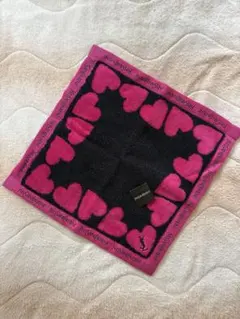 YSL ハート柄 タオルハンカチ　イヴ・サンローラン