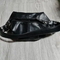 黒 合成皮革 ショルダーバッグミニ