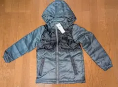 新品未使用タグ付き　ikka　サイズ140 ダウンジャケット　中綿ブルゾン