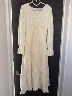 YYUAN アイボリー フリル 長袖ドレス
