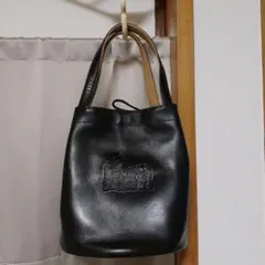 キタムラ Kitamura レザーハンドバッグ 犬モチーフ 黒とベージュ