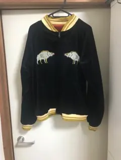 もののけ姫 スカジャン 1997年 もののけ姫』スカジャンが発売。シシ神様とサンを乗せたモロが