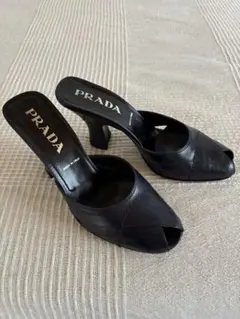 PRADA プラダ ミュール サイズ37 1/2 濃紺　ヒールトップ新品交換済みのサムネイル