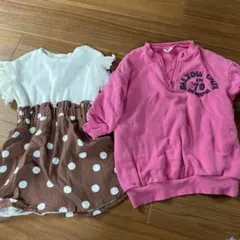 フリル袖トップスとピンクスウェットセット