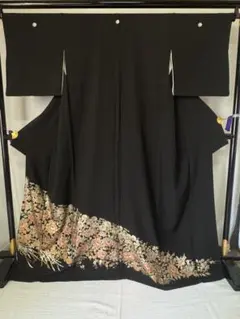 [美品] 黒留袖　正絹　紋入り　比翼付き　黒　結婚式　礼装　フォーマル　高身長