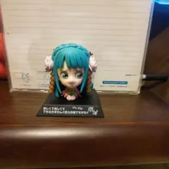青い髪のツインテールフィギュア