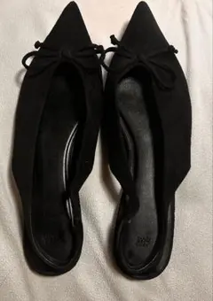 H&M ブラック ポインテッドトゥ　フラットシューズ