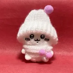 ちいかわ　お座りぬいぐるみ　ぬいぐるみ服　ニット帽とマフラーのセット　ホワイト