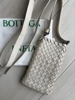 BOTTEGA VENETA/フォンポーチのサムネイル