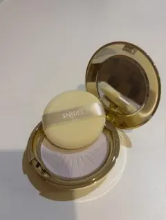 新品SNIDEL BEAUTYプレストパウダー UV 00 Lavenderのサムネイル
