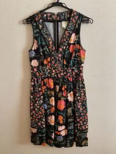 美品 TADASHI SHOJI 花柄ワンピース フローラルドレス プリーツ 0