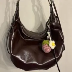 いちご 花 チャーム キーホルダー 編み物 ピンク