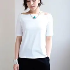 アズールバイマウジー オフショルTシャツ