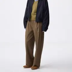 ジーユー タックワイドパンツ