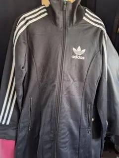 adidasOriginalsジャージ